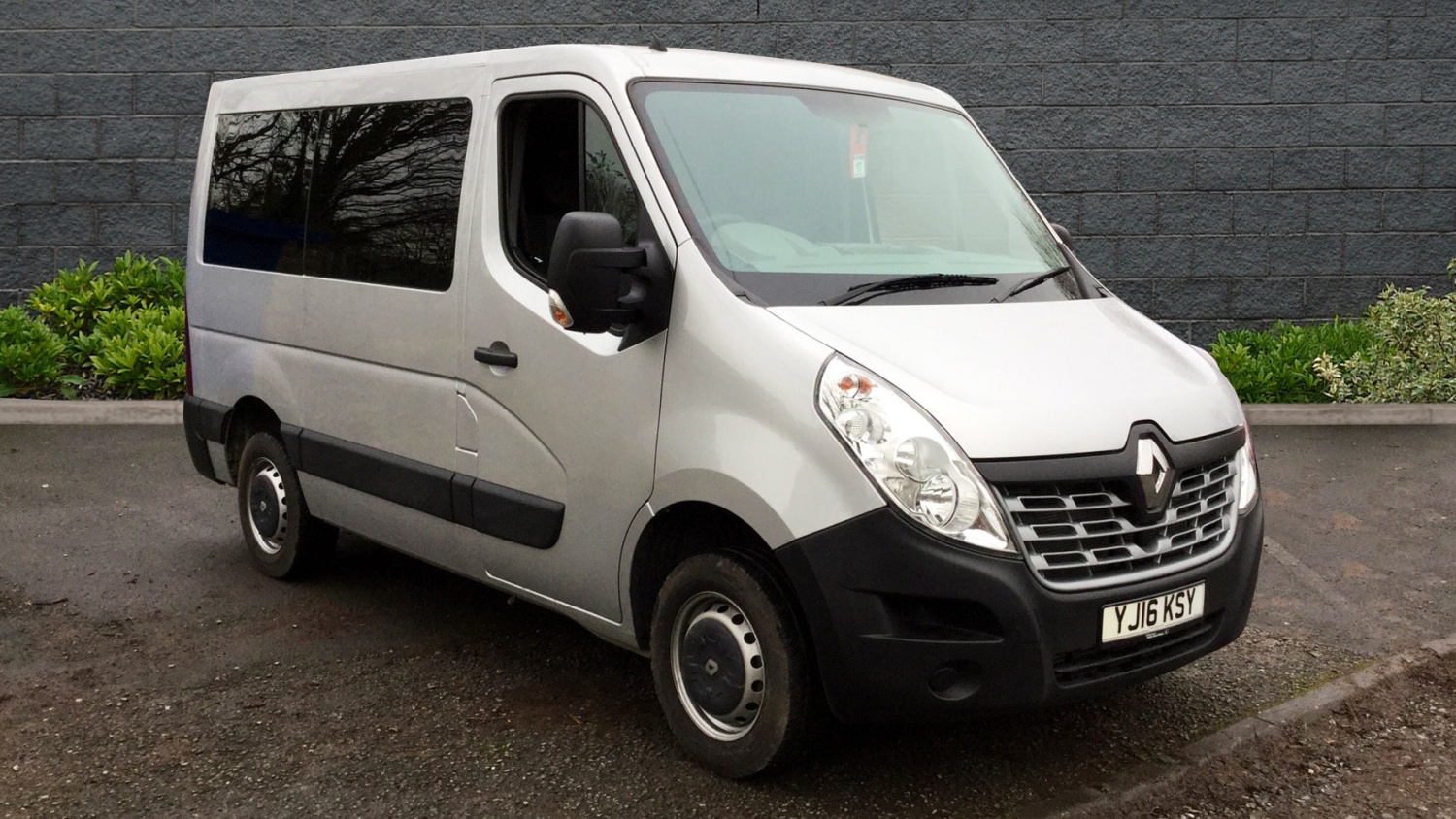 Used Renault Master Swb Diesel Fwd Sl33Dci 110 Business Low Roof Van ...